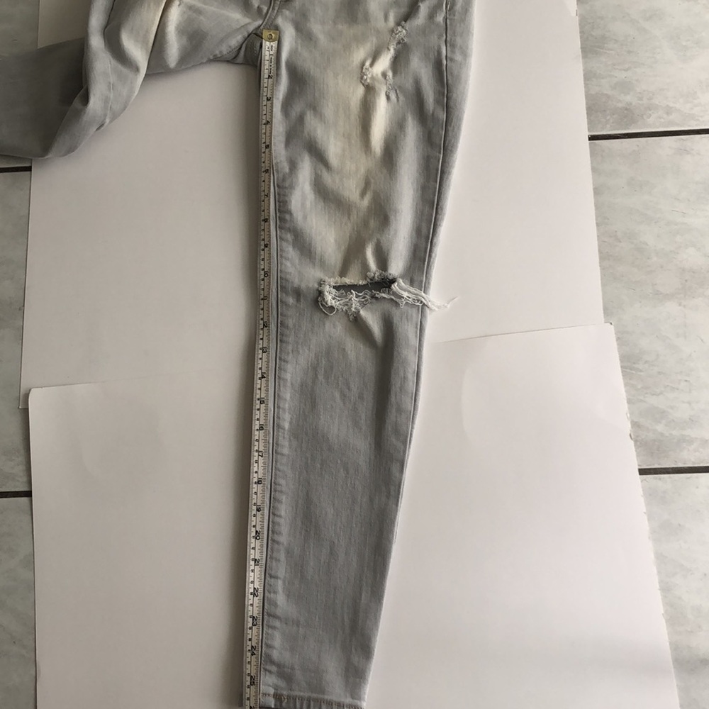 American Eagle Light Grey distressed Jeans Size 6 Super Stretch - Picture 11 of 11